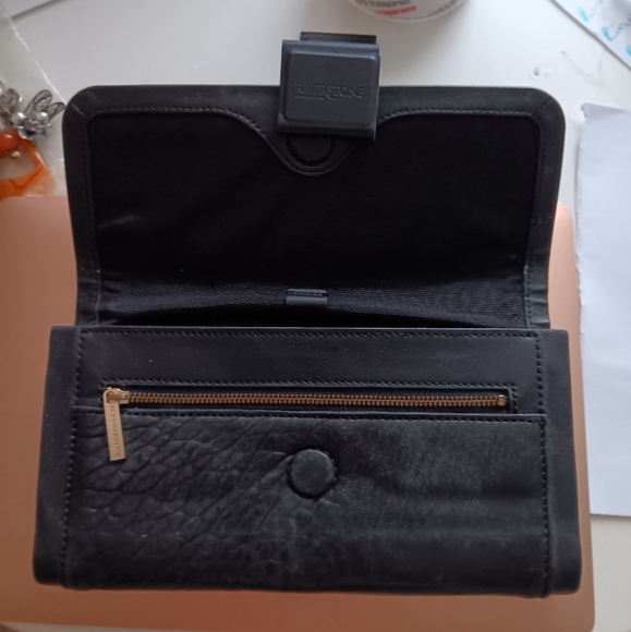 BCBG Black Leather Travel Documents Clutch Passport Wallet - Picture 3 of 4